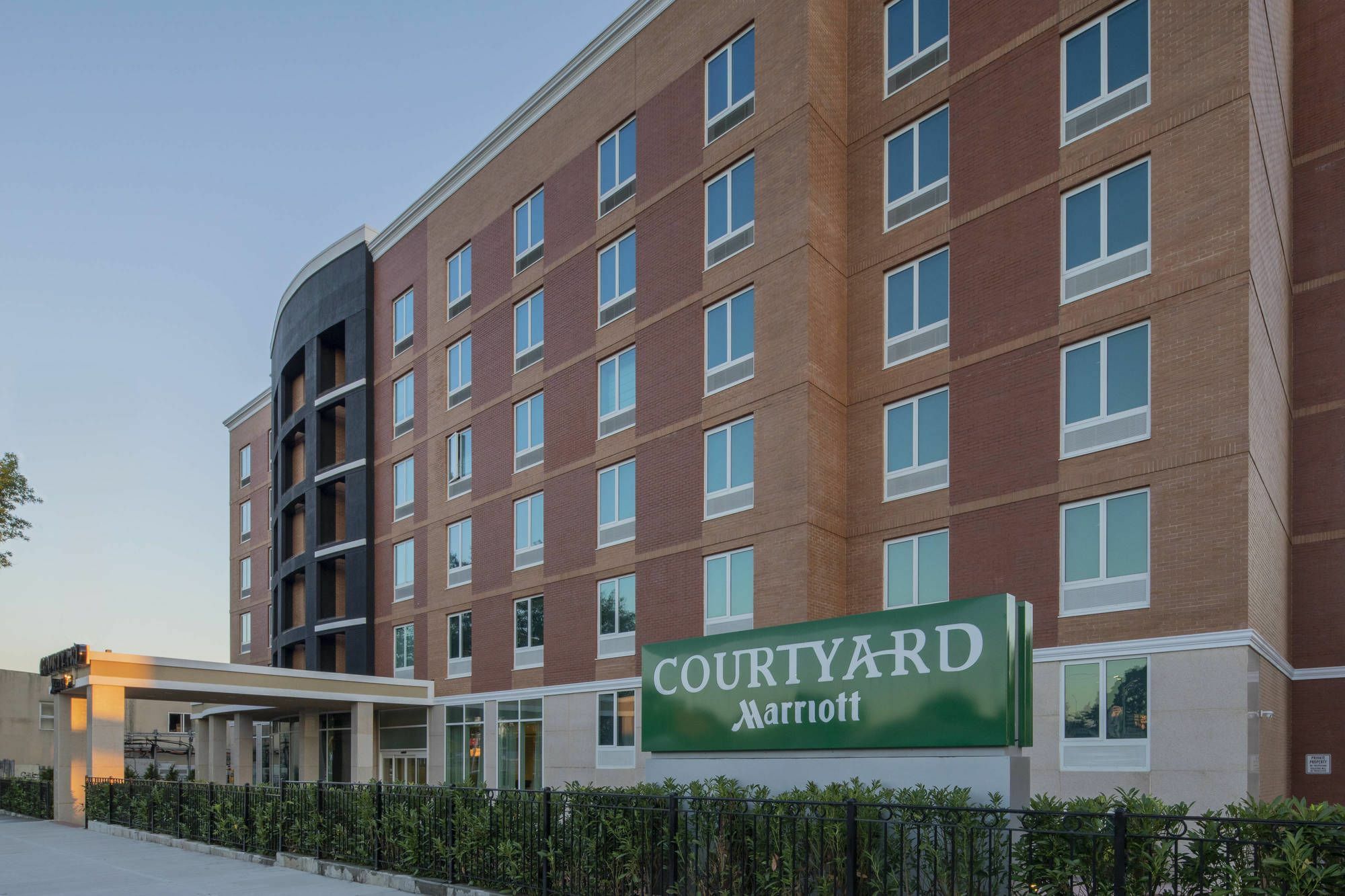 Courtyard By Marriott New York Queens/Fresh Meadows Luaran gambar