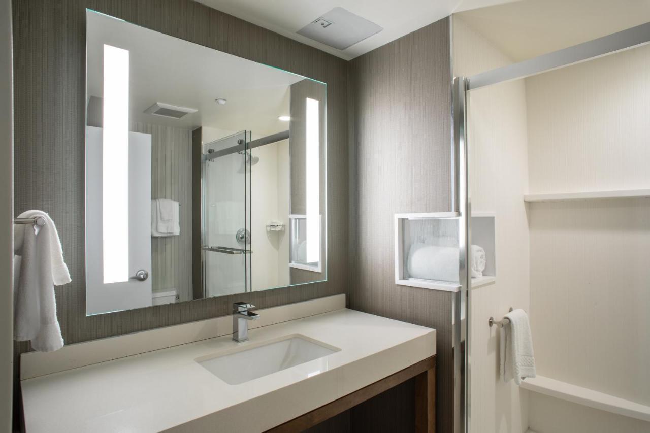 Courtyard By Marriott New York Queens/Fresh Meadows Luaran gambar